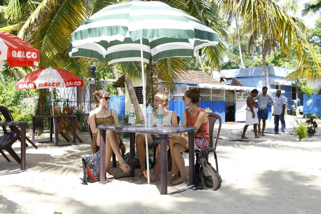 Marari Neena Beach Homestay Mararikulam Eksteriør bilde